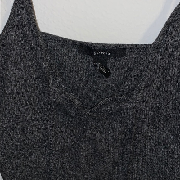 Crop top - Picture 2 of 2